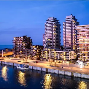 https://central-park-tower-sea-view-residence-with-pool-and-gym.bruges-hotels.info